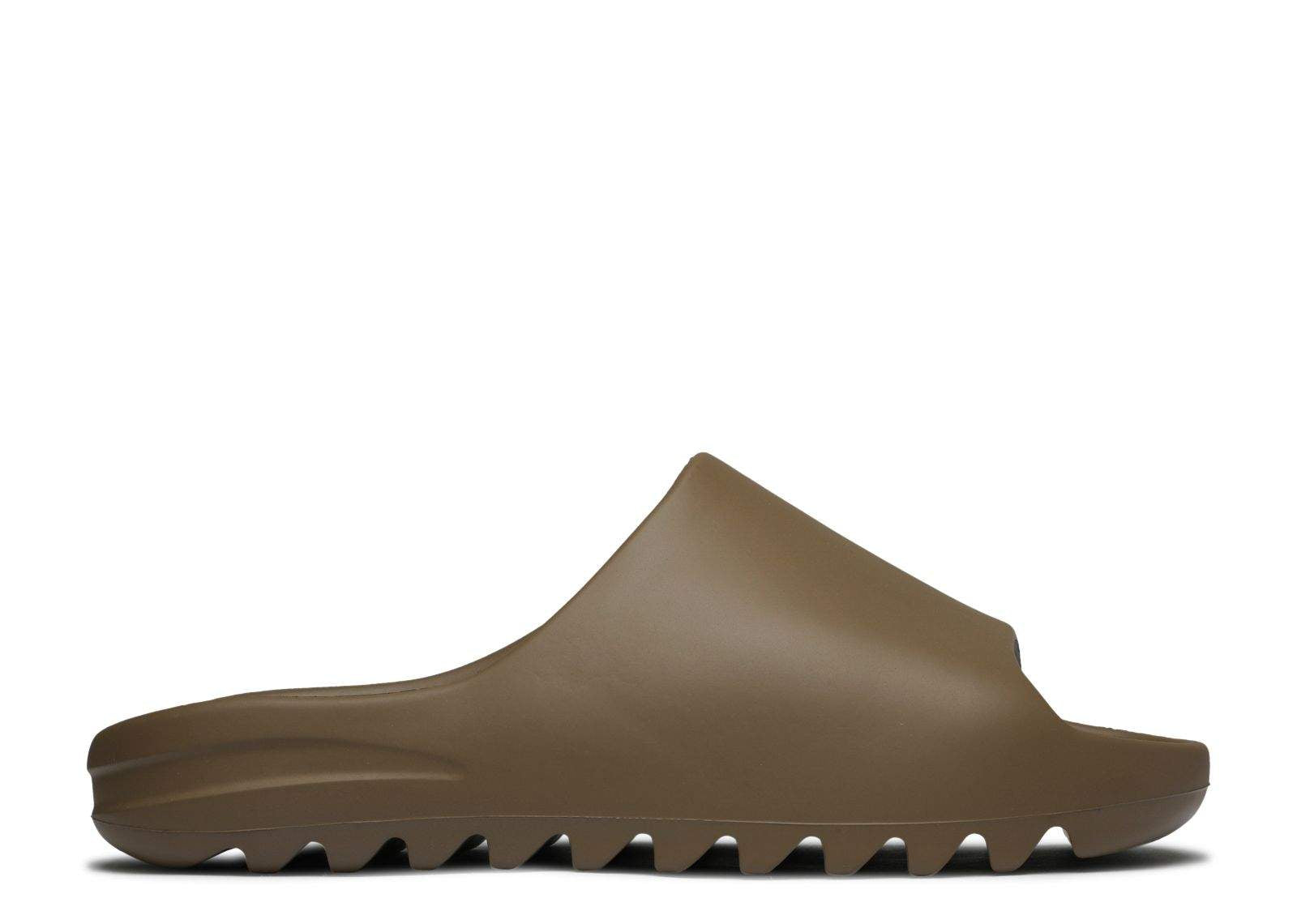 Yeezy Slides ‘Earth Brownâ€?Revered Footwear